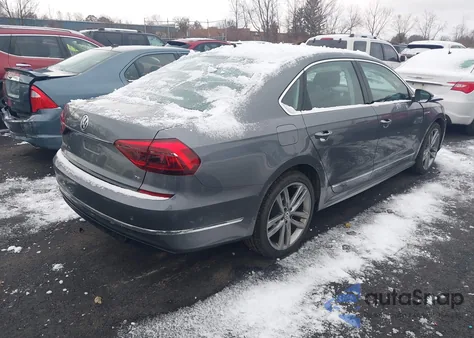 2017 Volkswagen Passat 1.8T R-Line из США, поврежденный, VIN 1VWDT7A32HC060315